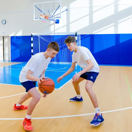 Щит баскетбольный игровой (монолитный поликарбонат) 1050х1800 мм ZAVODSPORTA за 47&nbsp;600 ₽ купить в Улан-Удэ